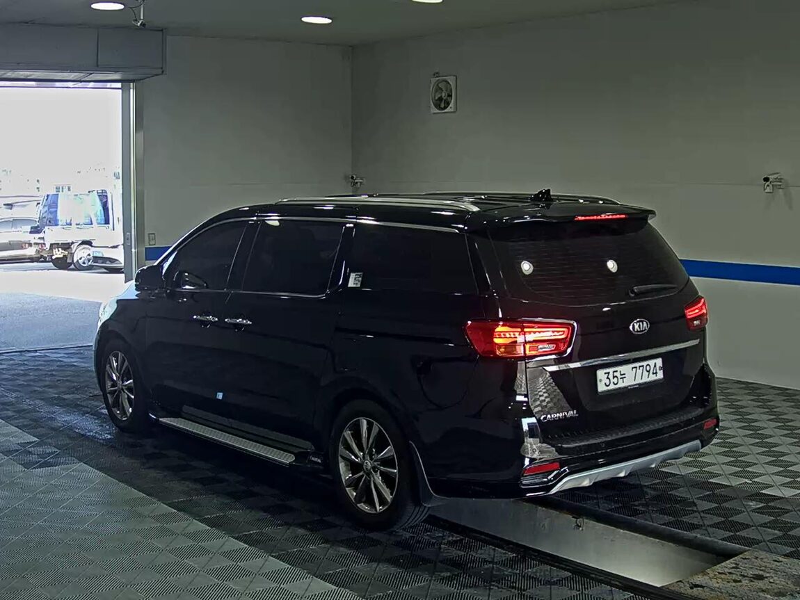 KIA THE NEW CARNIVAL 9-SEATER DIESEL NOBLESSE SPECIAL 2019 - zdjęcie 6