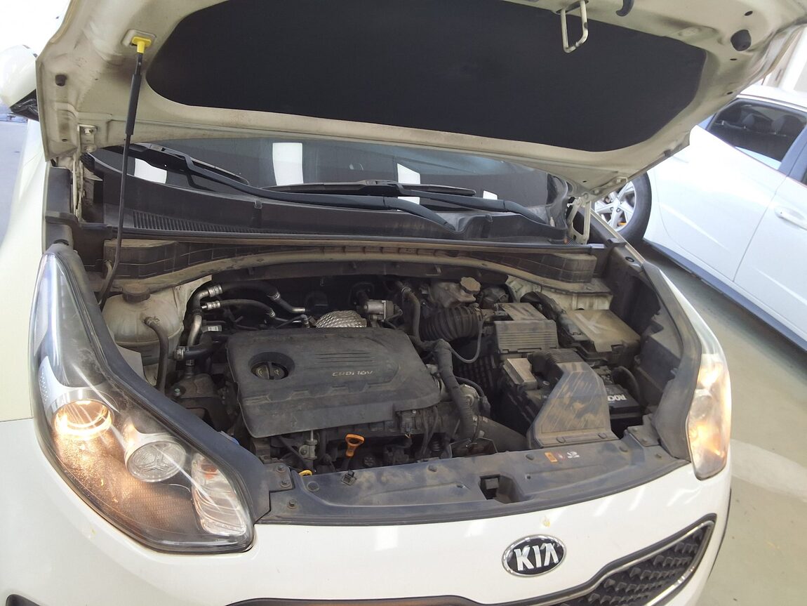 KIA NEW SPORTAGE 1.7 2WD NOBLESSE 2018 - zdjęcie 18