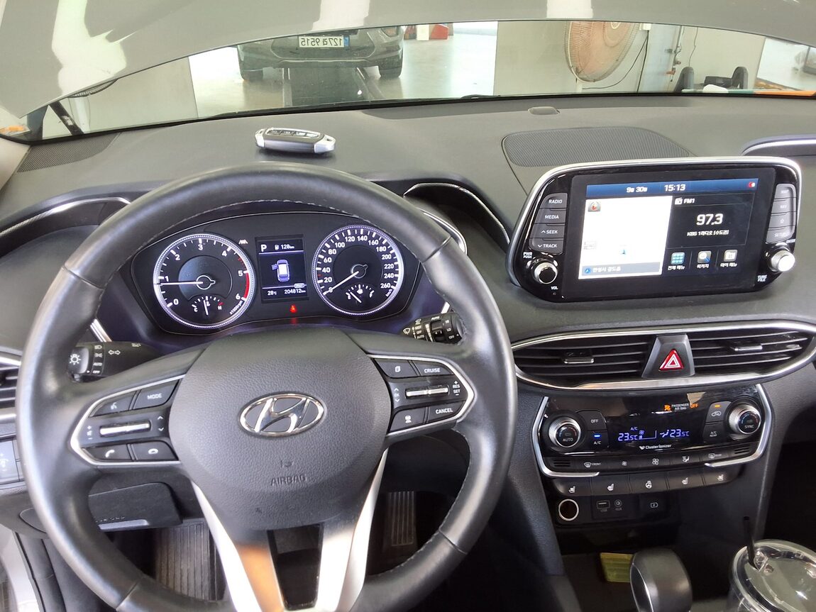 HYUNDAI SANTA FE (TM) R2.0 4WD EXCLUSIVE SPECIAL 2019 - zdjęcie 17