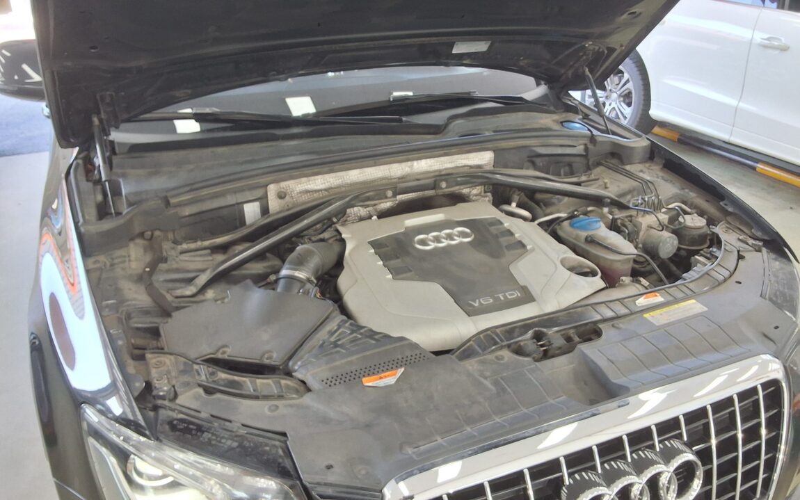 AUDI Q5 3.0 TDI QUATTRO 2011 - zdjęcie 21