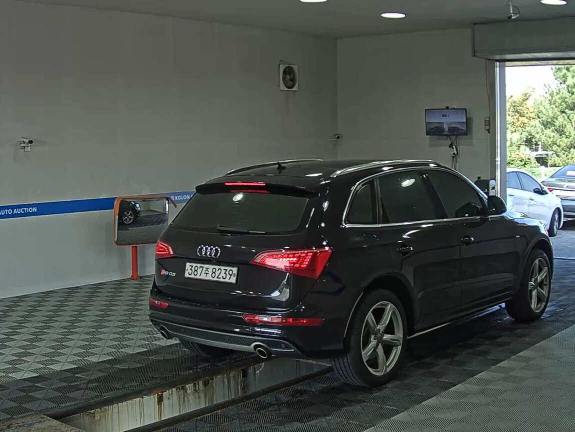 AUDI Q5 3.0 TDI QUATTRO 2011 - zdjęcie 5
