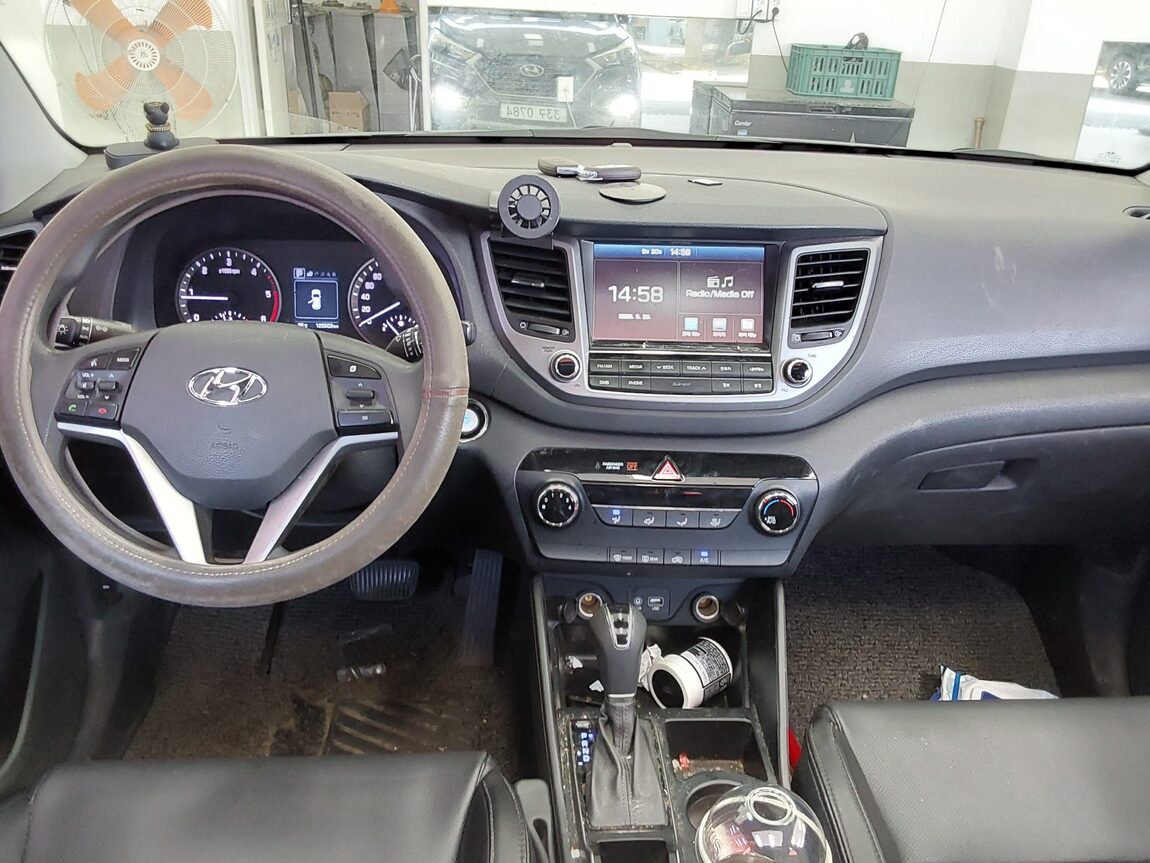 HYUNDAI ALL NEW TUCSON DIESEL 1.7 2WD STYLE FEVER 2017 - zdjęcie 11