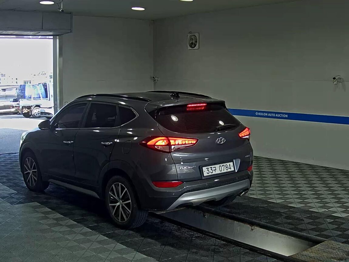 HYUNDAI ALL NEW TUCSON DIESEL 1.7 2WD STYLE FEVER 2017 - zdjęcie 6