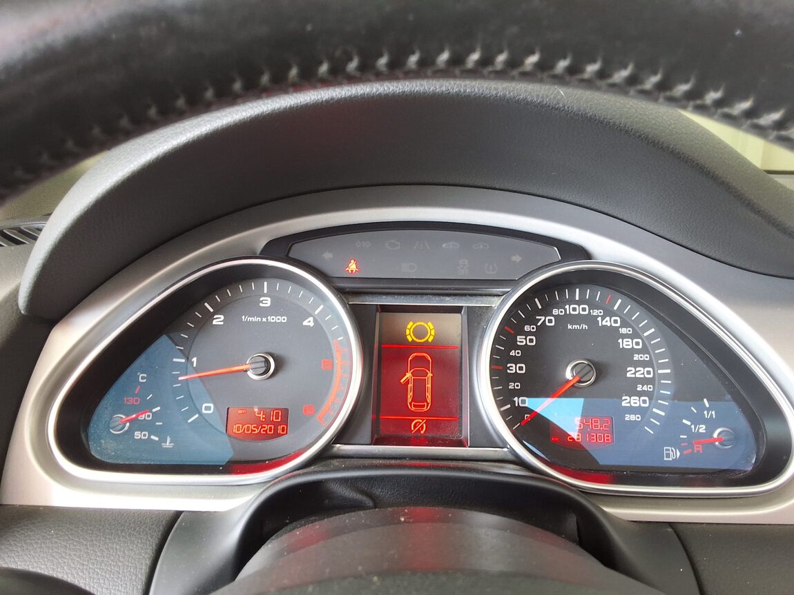 AUDI Q7 3.0 TDI QUATTRO 2011 - zdjęcie 10
