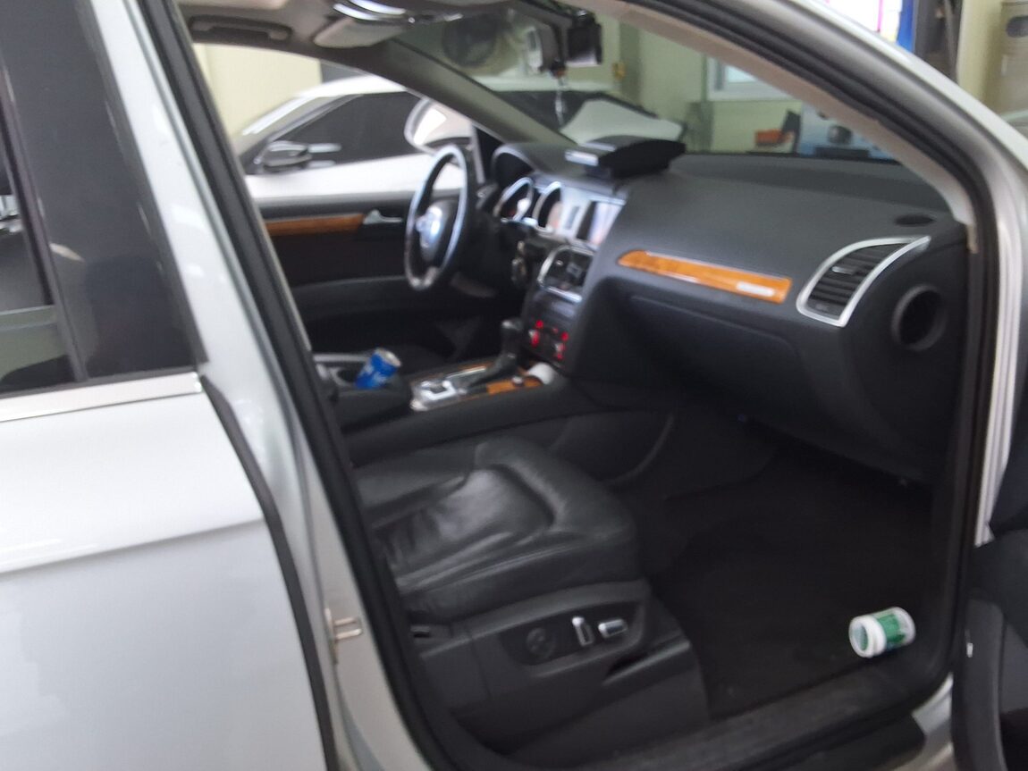 AUDI Q7 3.0 TDI QUATTRO 2011 - zdjęcie 15