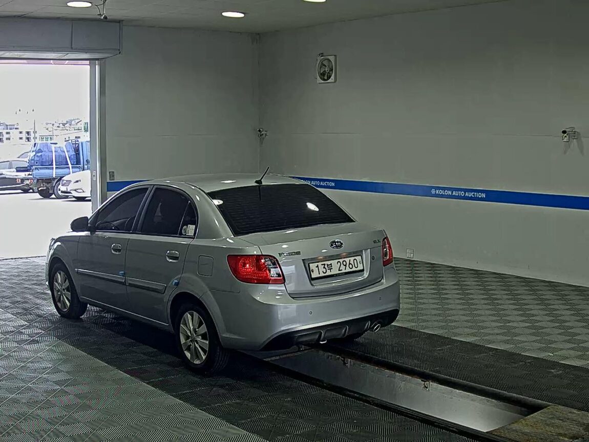 KIA PRIDE (NEW) 4-DOOR 1.6 CVVT SLX 2011 - zdjęcie 6