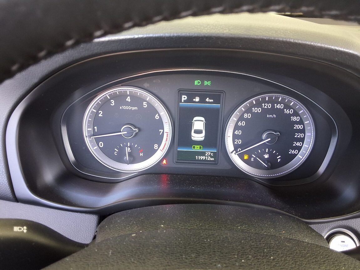 HYUNDAI GRANDEUR IG 3.0 GDi EXCLUSIVE 2019 - zdjęcie 9