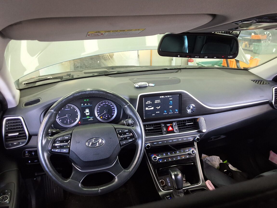 HYUNDAI GRANDEUR IG 3.0 GDi EXCLUSIVE 2019 - zdjęcie 11