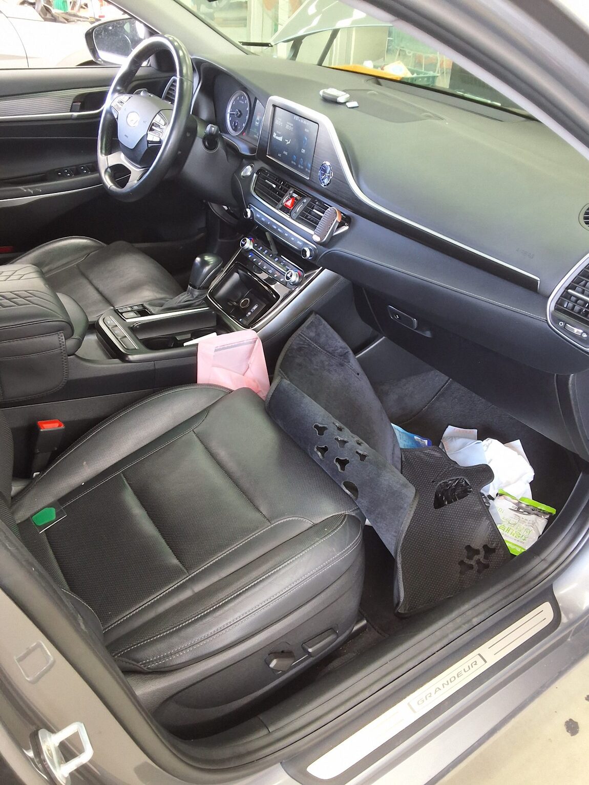 HYUNDAI GRANDEUR IG 3.0 GDi EXCLUSIVE 2019 - zdjęcie 14