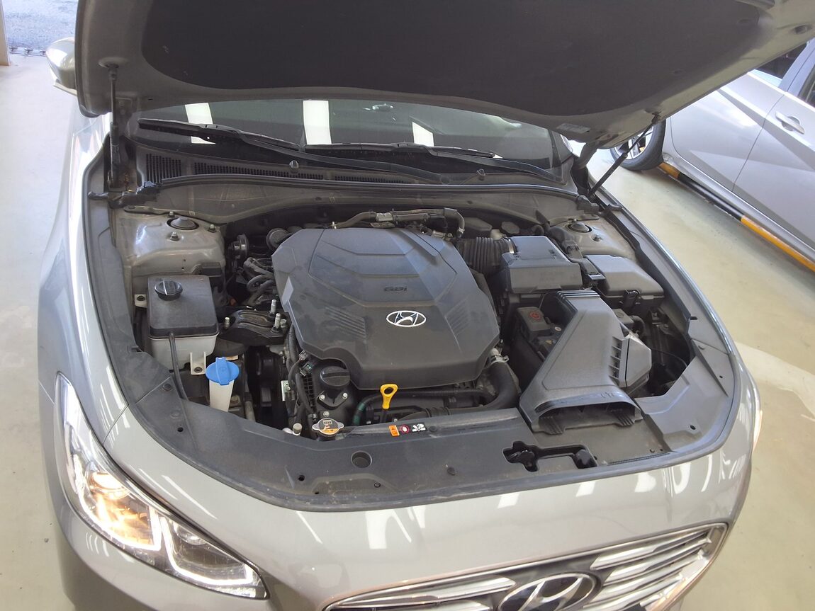 HYUNDAI GRANDEUR IG 3.0 GDi EXCLUSIVE 2019 - zdjęcie 18