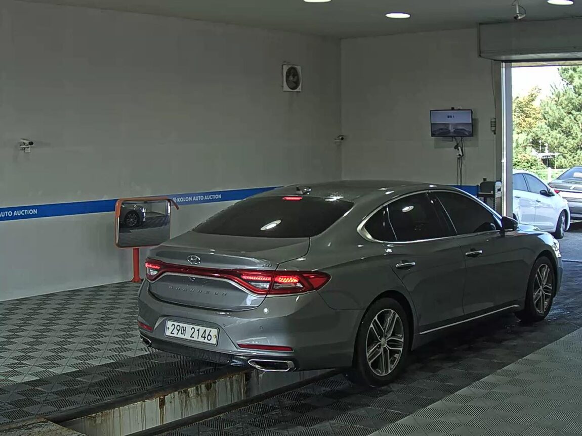 HYUNDAI GRANDEUR IG 3.0 GDi EXCLUSIVE 2019 - zdjęcie 5