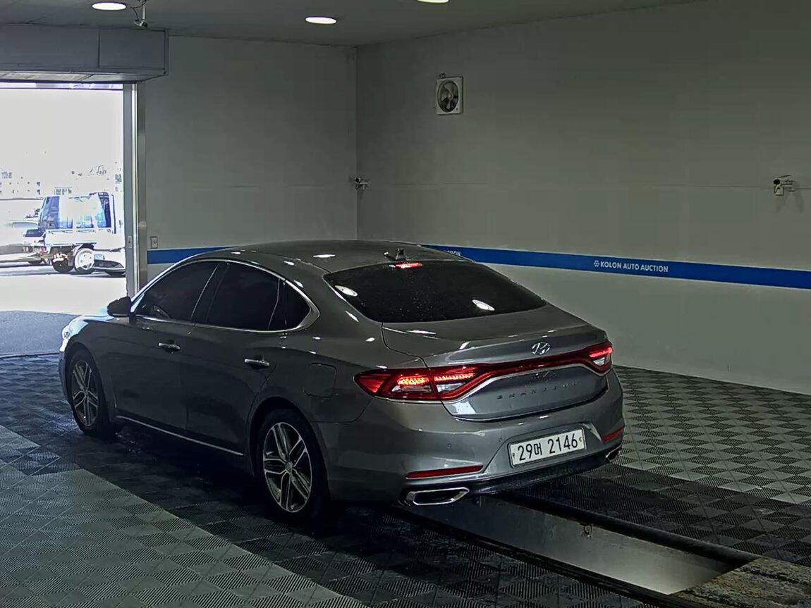 HYUNDAI GRANDEUR IG 3.0 GDi EXCLUSIVE 2019 - zdjęcie 6