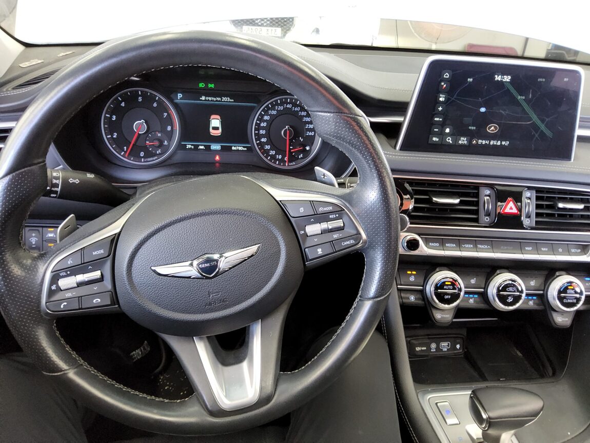 GENESIS G70 2.0T AWD ELITE 2019 - zdjęcie 17