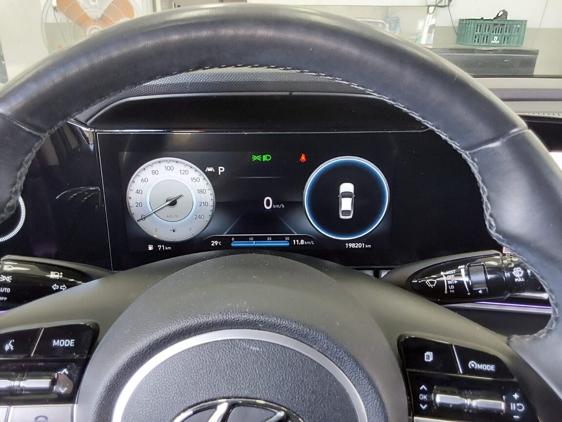 HYUNDAI AVANTE (CN7) 1.6 GASOLINE INSPIRATION 2021 - zdjęcie 9