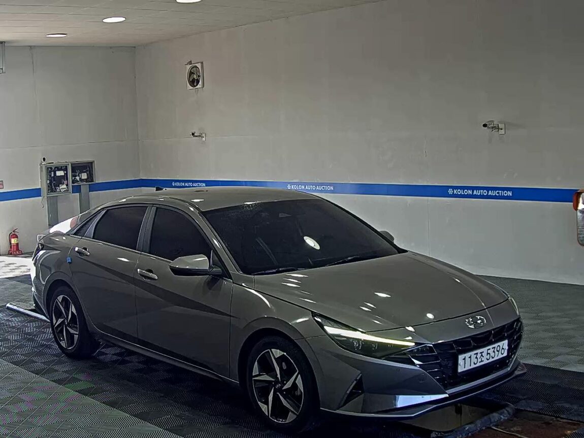 HYUNDAI AVANTE (CN7) 1.6 GASOLINE INSPIRATION 2021 - zdjęcie 3