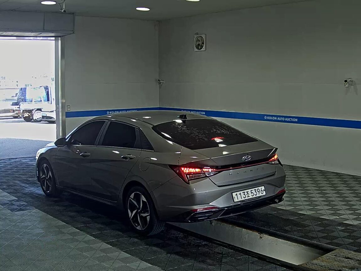 HYUNDAI AVANTE (CN7) 1.6 GASOLINE INSPIRATION 2021 - zdjęcie 6