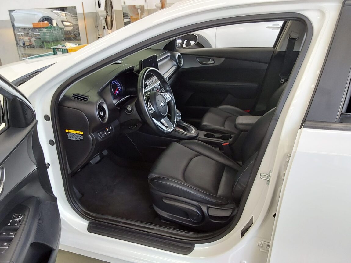KIA ALL NEW K3 1.6 GASOLINE STANDARD 2021 - zdjęcie 10