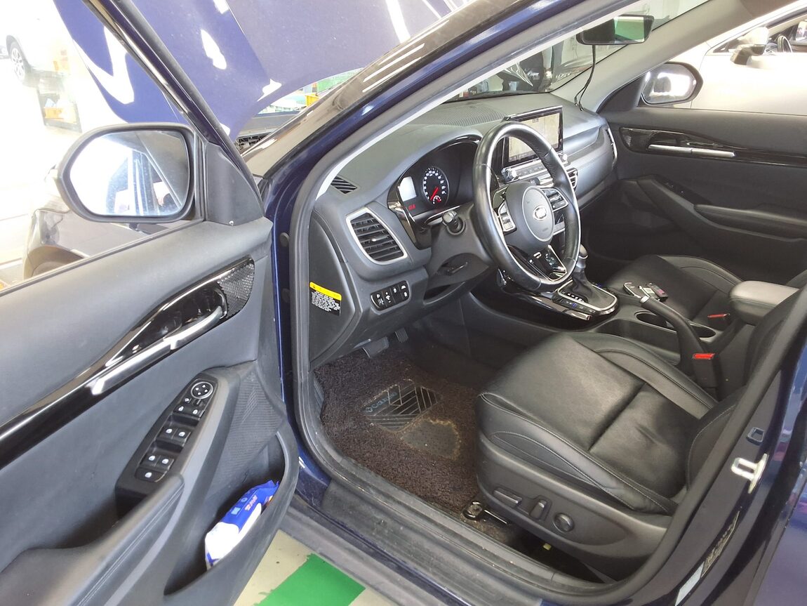 KIA SELTOS 1.6 DIESEL 2WD NOBLESSE 2020 - zdjęcie 10