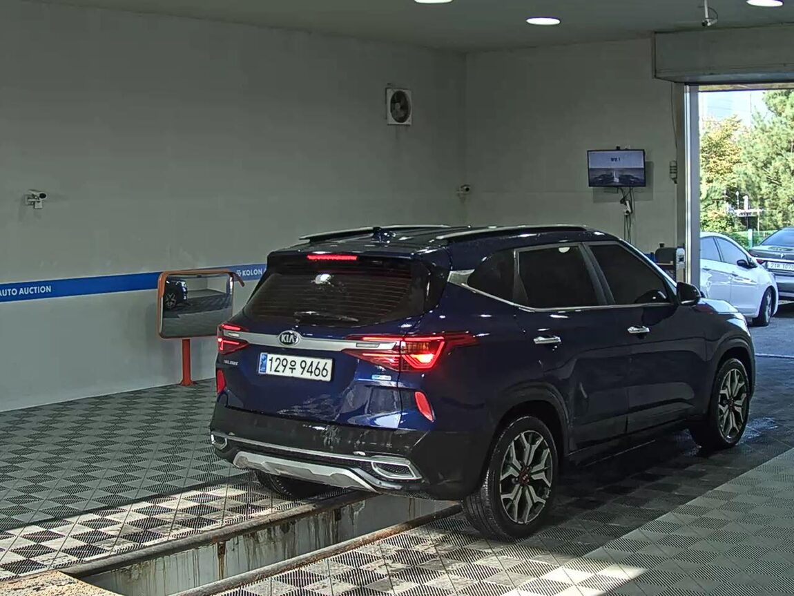 KIA SELTOS 1.6 DIESEL 2WD NOBLESSE 2020 - zdjęcie 5