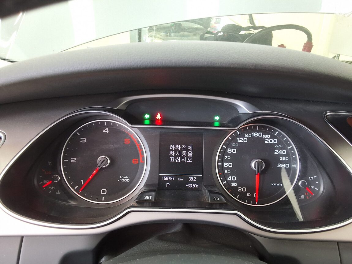 AUDI A4 (4TH GEN) 2.0 TDI 2014 - zdjęcie 10
