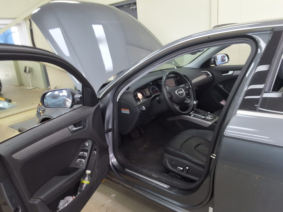 AUDI A4 (4TH GEN) 2.0 TDI 2014 - zdjęcie 11