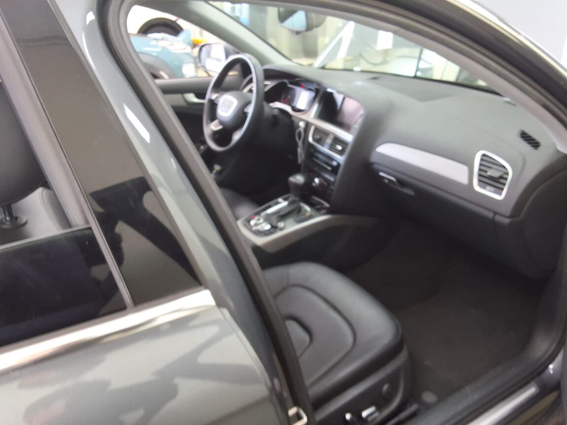 AUDI A4 (4TH GEN) 2.0 TDI 2014 - zdjęcie 15