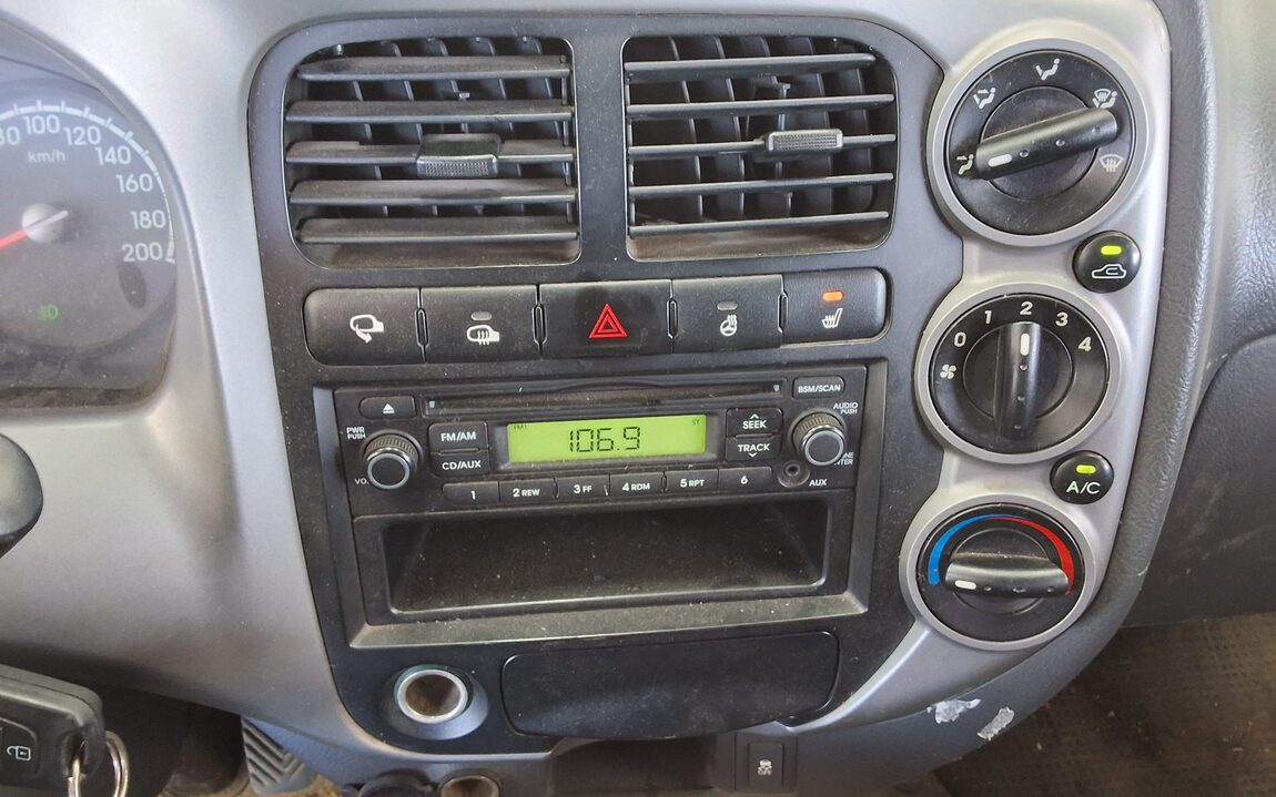 KIA BONGO III CARGO CRDi KING CAB EXTRA LONG WHEELBASE 2016 - zdjęcie 15