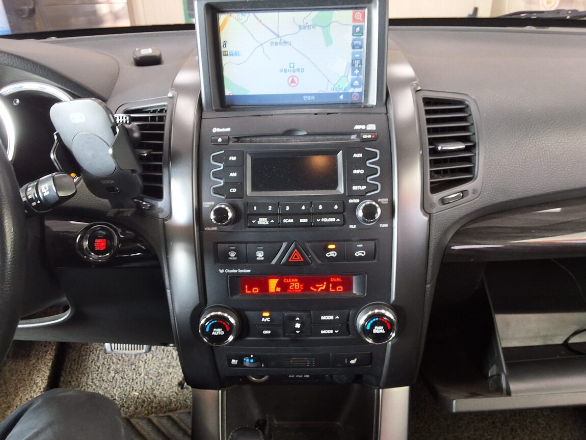 KIA SORENTO R DIESEL 2.0 2WD TLX LUXURY MODEL 2010 - zdjęcie 24