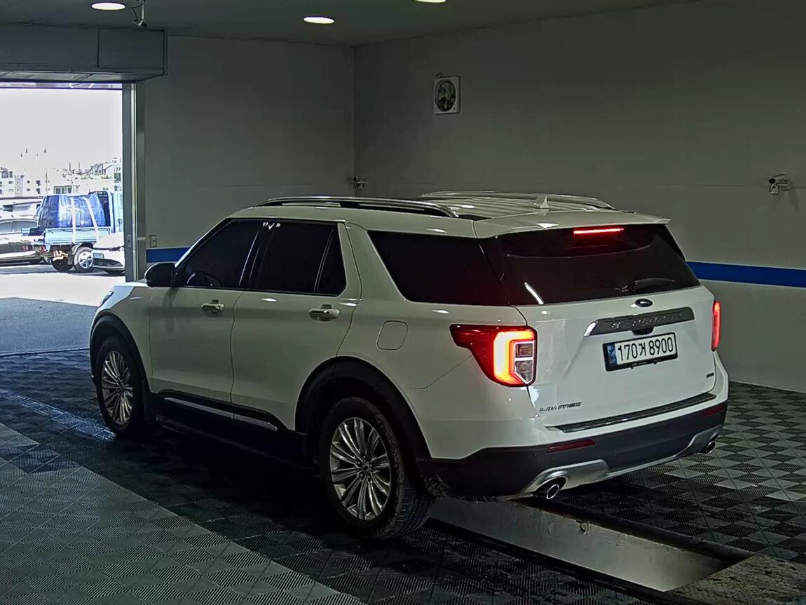 FORD EXPLORER (6TH GEN) 2.3 AWD LIMITED 2020 - zdjęcie 6
