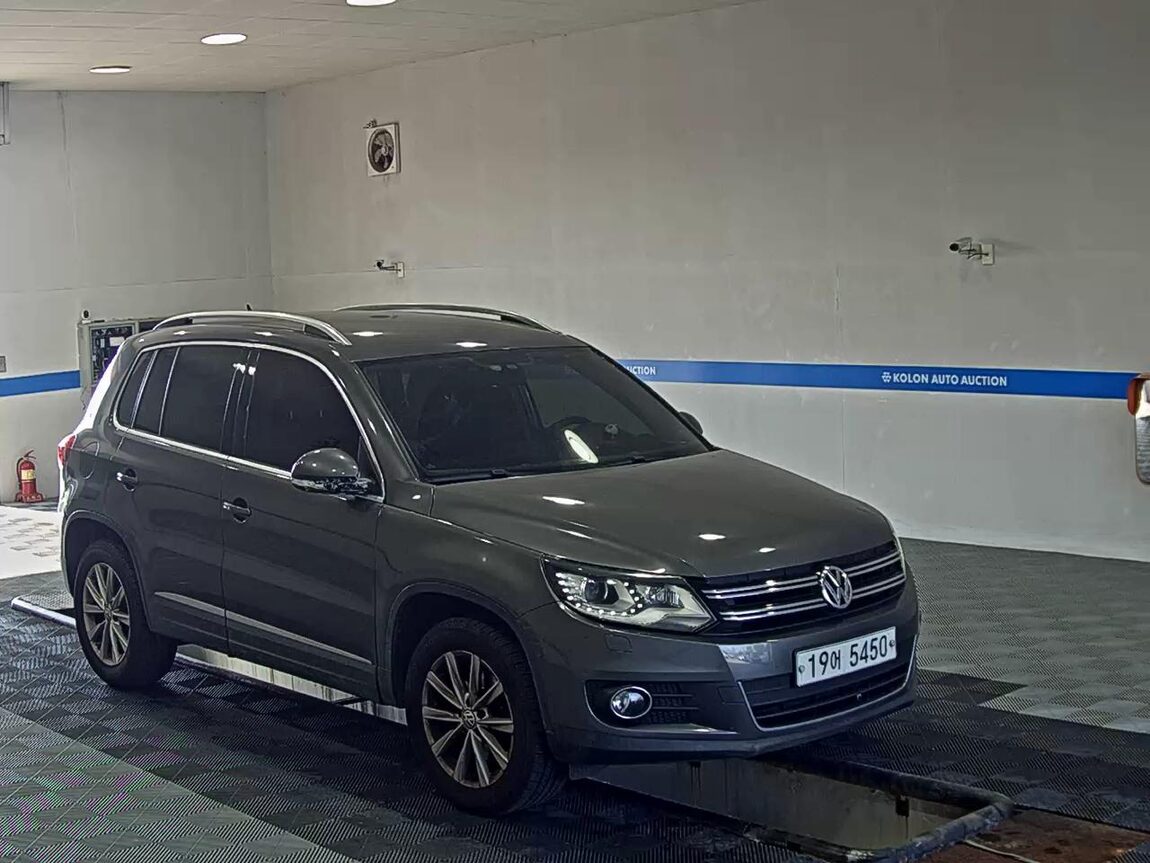 VOLKSWAGEN TIGUAN 2.0 TDI BLUEMOTION COMFORT 2014 - zdjęcie 3