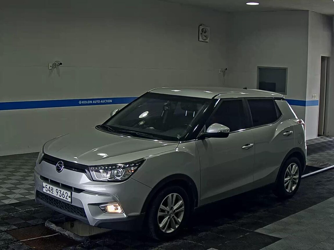 KG MOBILITY (SSANGYONG) TIVOLI GASOLINE 2WD VX 2015 - zdjęcie 2