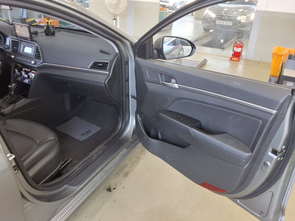 HYUNDAI THE NEW AVANTE AD 1.6 GASOLINE STYLE 2019 - zdjęcie 14