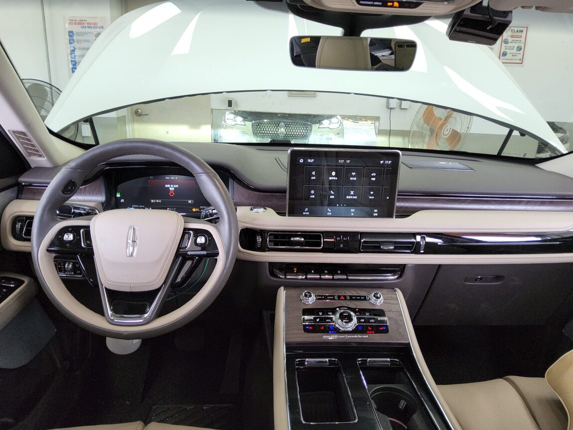 LINCOLN AVIATOR (2ND GEN) 3.0 V6 AWD RESERVE 2023 - zdjęcie 11