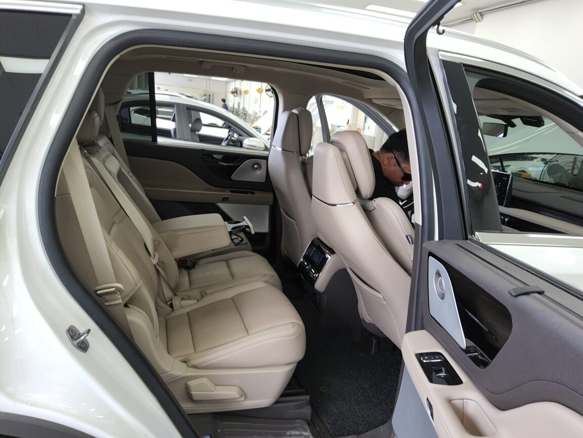 LINCOLN AVIATOR (2ND GEN) 3.0 V6 AWD RESERVE 2023 - zdjęcie 13