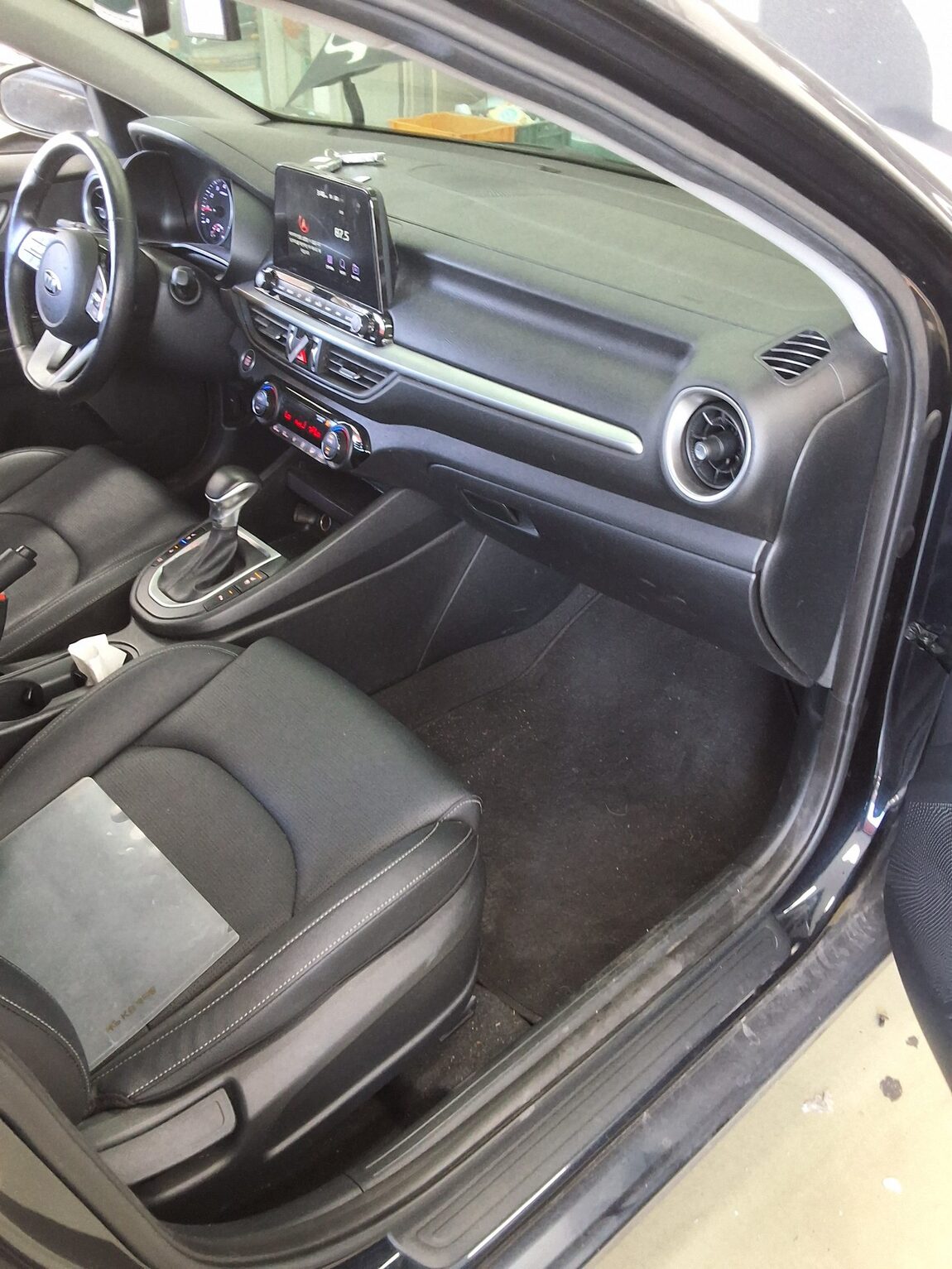 KIA ALL NEW K3 1.6 GASOLINE PRESTIGE 2019 - zdjęcie 14