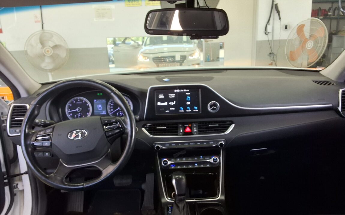 HYUNDAI GRANDEUR IG 3.0 LPi RENTAL CAR MODERN 2018 - zdjęcie 11