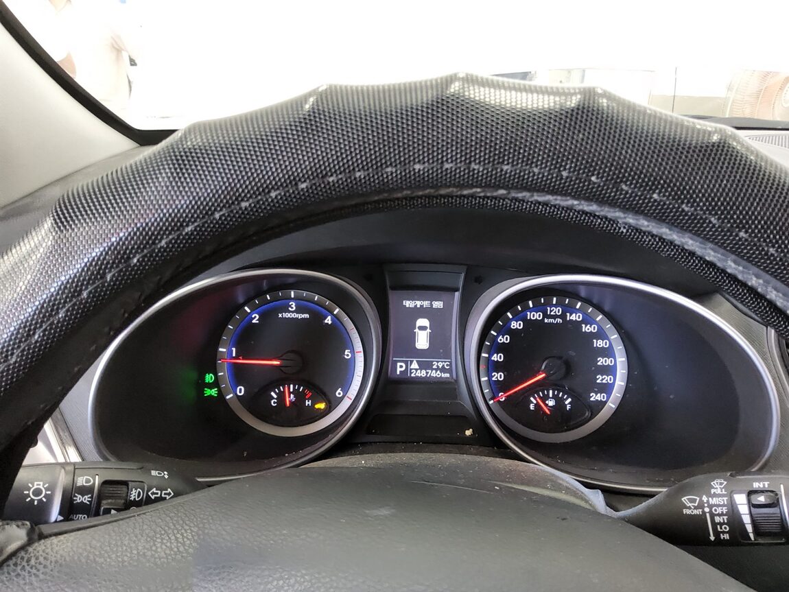 HYUNDAI SANTA FE (DM) DIESEL R2.0 2WD PREMIUM 2014 - zdjęcie 9