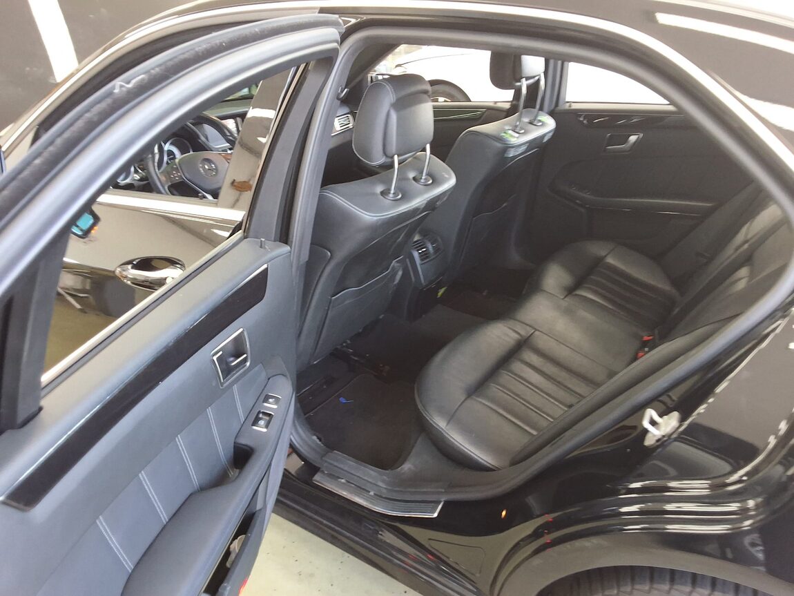 MERCEDES-BENZ E-CLASS (4TH GEN) E220 CDI BLUETEC AVANTGARDE 2016 - zdjęcie 12