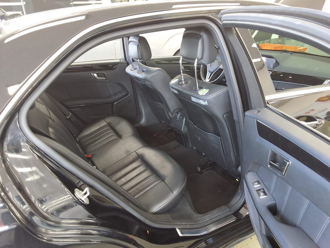 MERCEDES-BENZ E-CLASS (4TH GEN) E220 CDI BLUETEC AVANTGARDE 2016 - zdjęcie 13