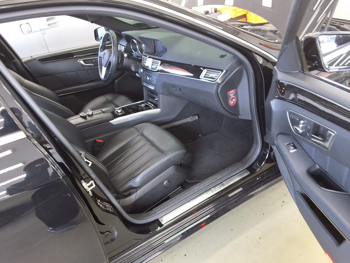 MERCEDES-BENZ E-CLASS (4TH GEN) E220 CDI BLUETEC AVANTGARDE 2016 - zdjęcie 14
