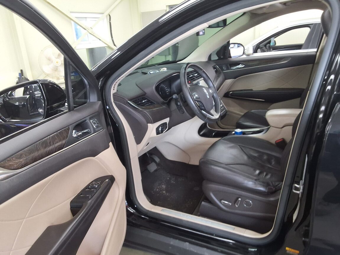 LINCOLN MKC 2.0L ECOBOOST RESERVE 2017 - zdjęcie 11
