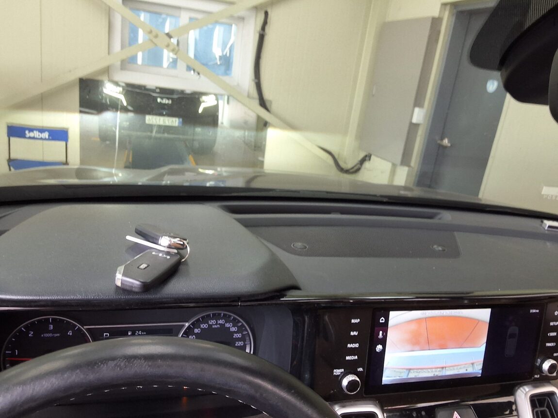 KIA NEW SORENTO (MQ4) 2.2 DIESEL 2WD PRESTIGE 2022 - zdjęcie 25