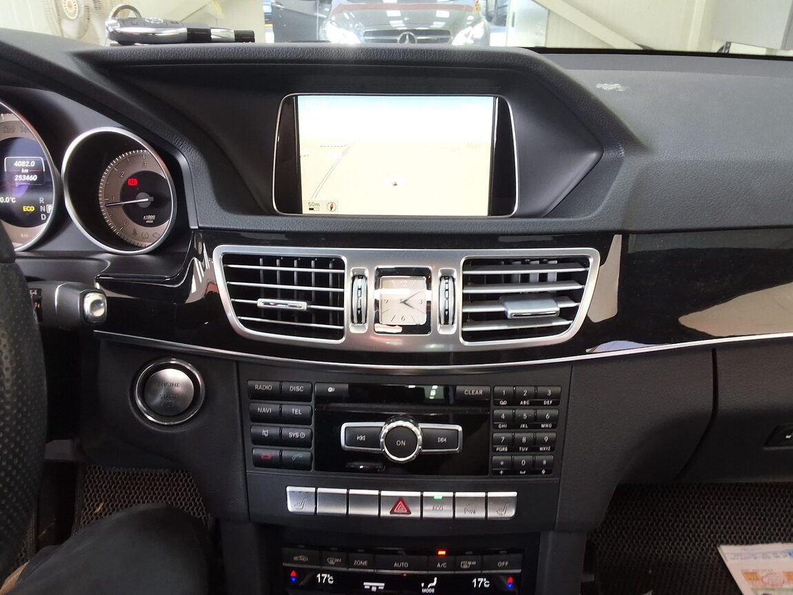 MERCEDES-BENZ E-CLASS (4TH GEN) E250 CDI 4MATIC 2014 - zdjęcie 24