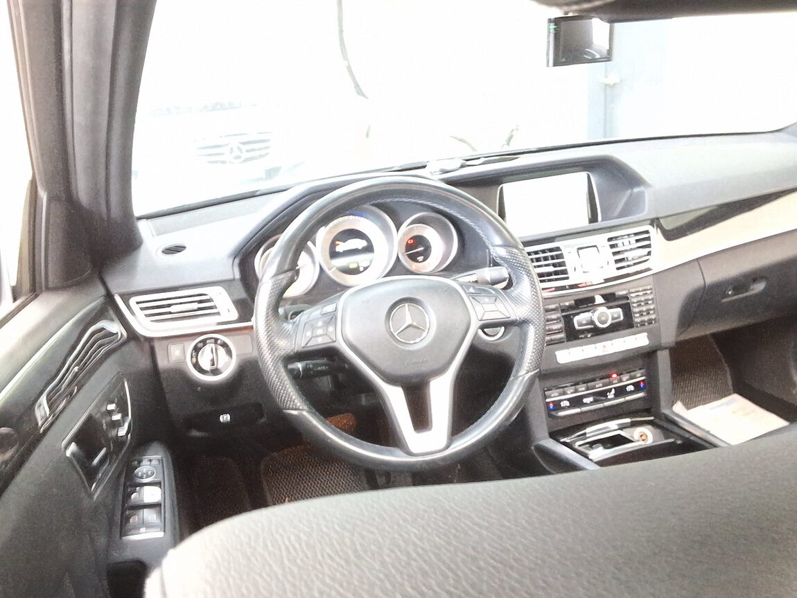 MERCEDES-BENZ E-CLASS (4TH GEN) E250 CDI 4MATIC 2014 - zdjęcie 12