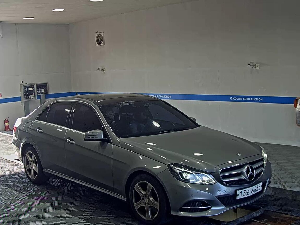 MERCEDES-BENZ E-CLASS (4TH GEN) E250 CDI 4MATIC 2014 - zdjęcie 3