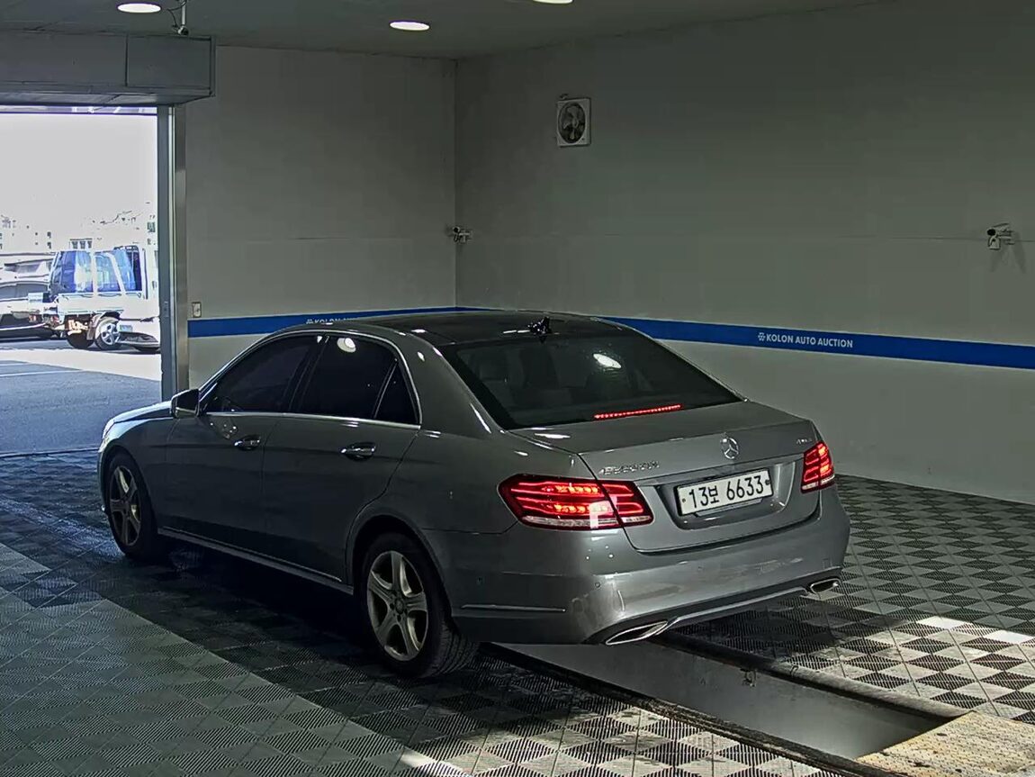 MERCEDES-BENZ E-CLASS (4TH GEN) E250 CDI 4MATIC 2014 - zdjęcie 6