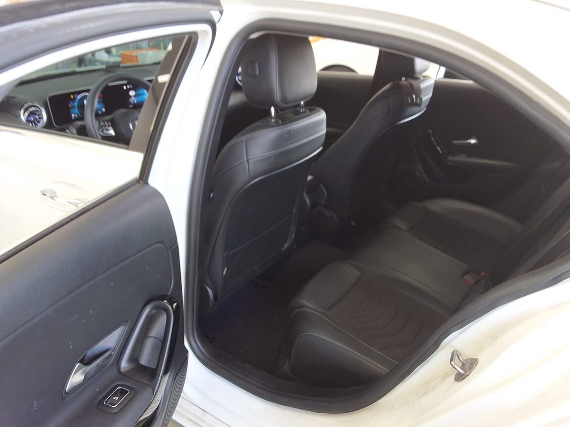 MERCEDES-BENZ A-CLASS (4TH GEN) A250 4MATIC SEDAN 2020 - zdjęcie 12