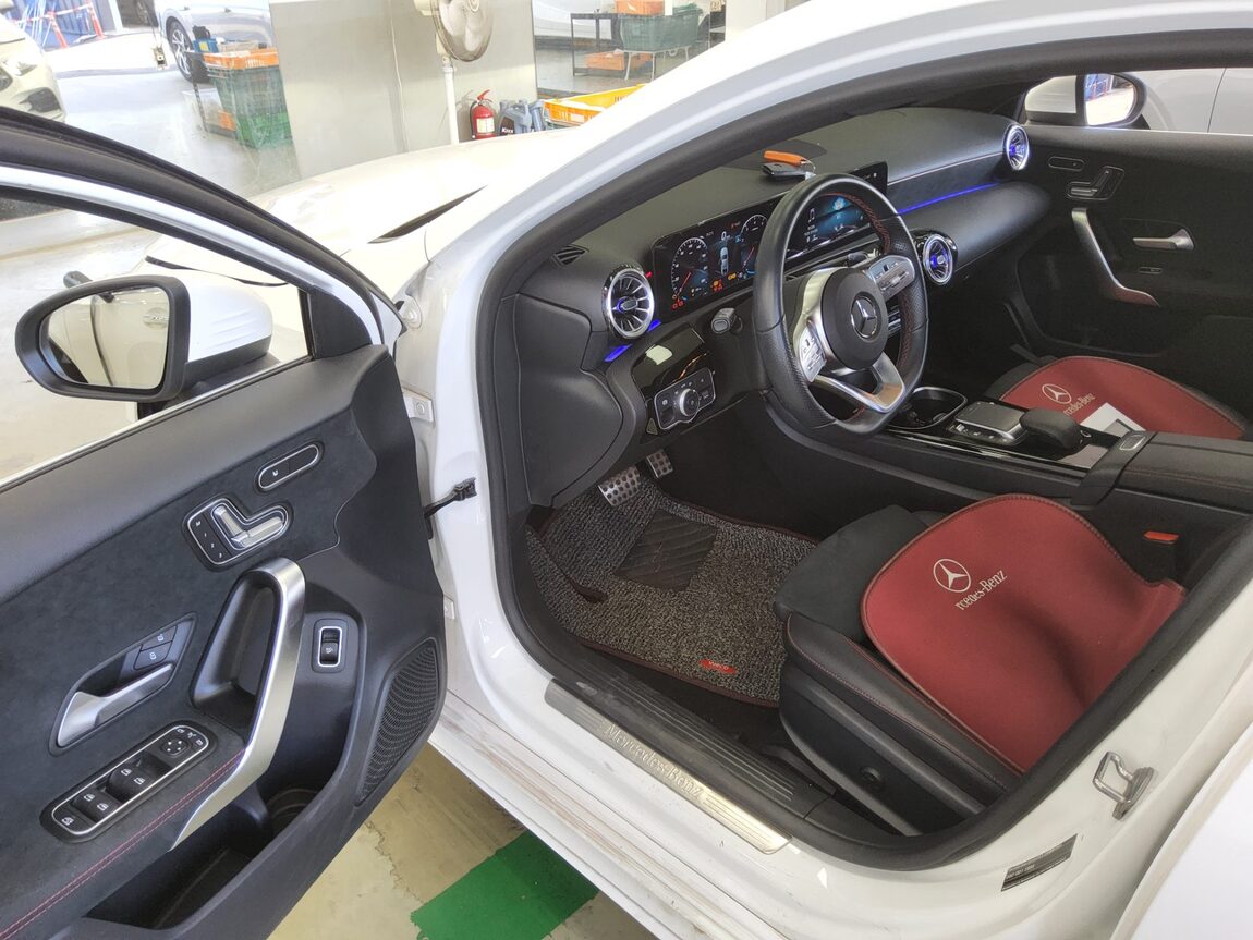 MERCEDES-BENZ A-CLASS (4TH GEN) A250 4MATIC SEDAN 2023 - zdjęcie 10