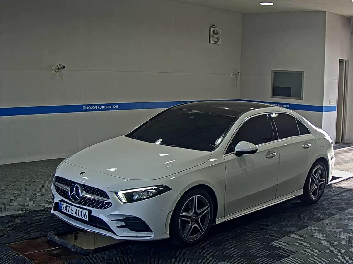 MERCEDES-BENZ A-CLASS (4TH GEN) A250 4MATIC SEDAN 2023 - zdjęcie 2