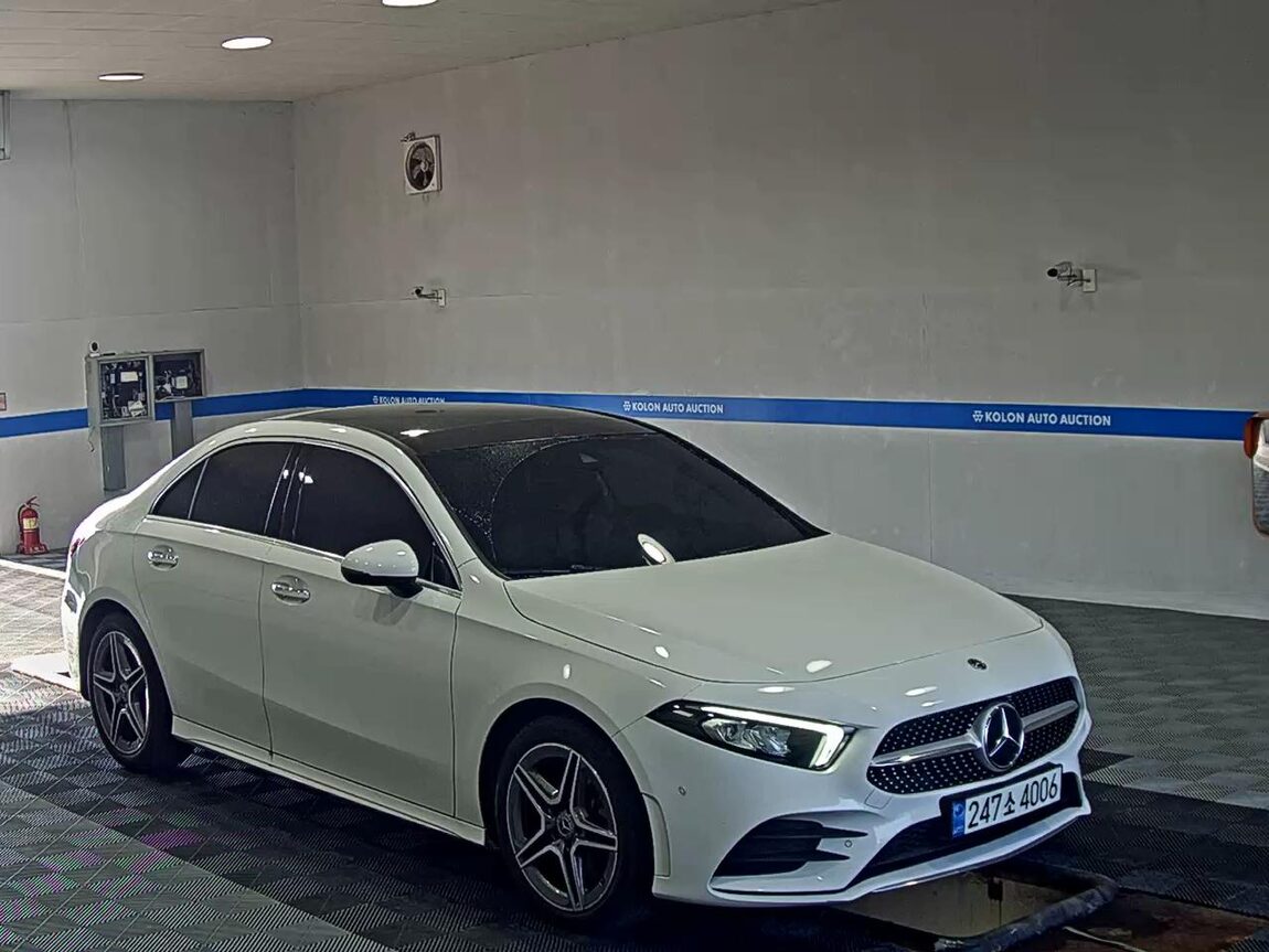 MERCEDES-BENZ A-CLASS (4TH GEN) A250 4MATIC SEDAN 2023 - zdjęcie 3